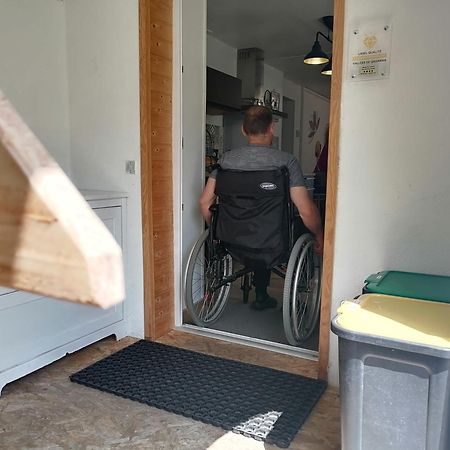 Aux d'Estaing Croisés, Gîte de montagne accessible à tous Exterior foto